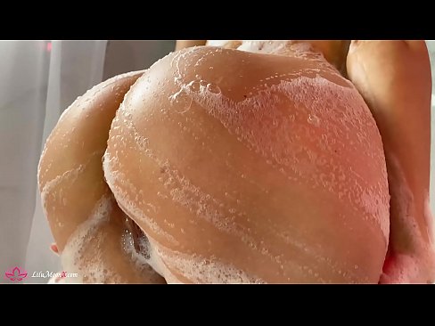 ❤️ Brunette Masturbates obo pẹlu Vibrator to Intense Orgasm ni Shower ☑ Ibalopo ❤
